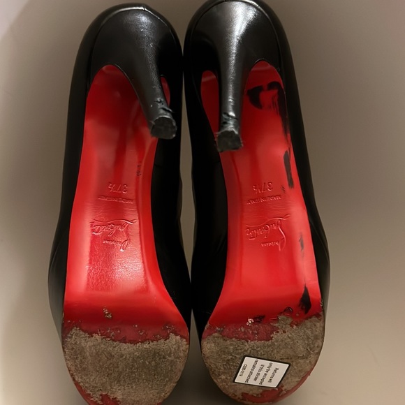 Sold
Christian louboutin Authentic leather Pumps - Picture 10 of 12